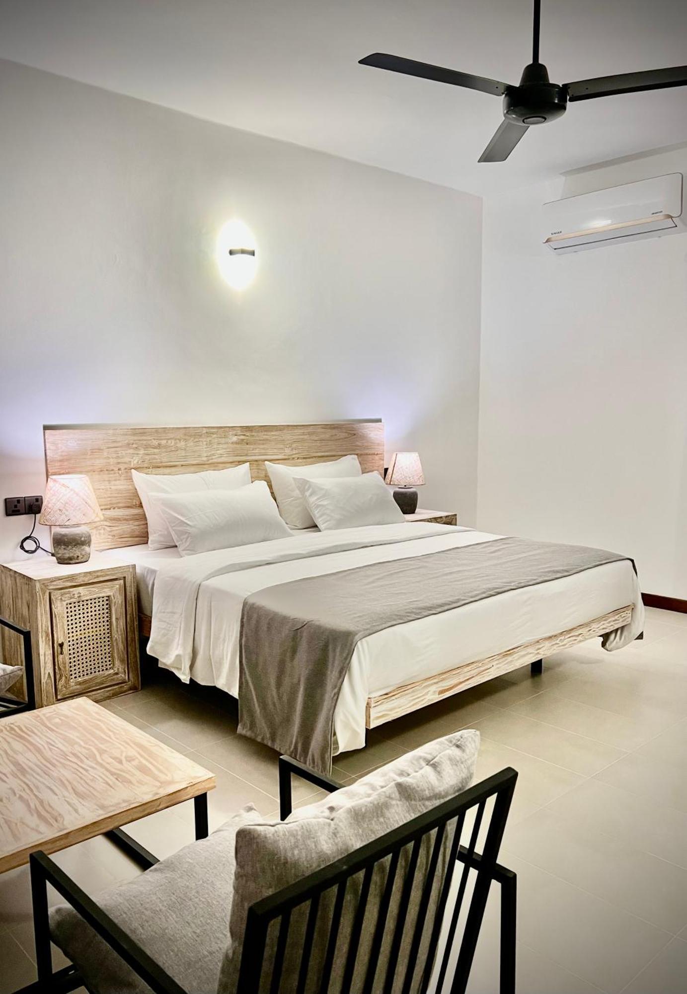 Chariot Square Hotel แคนดี้ ภายนอก รูปภาพ